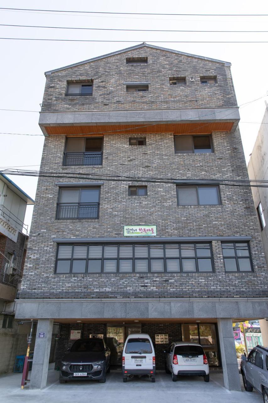 Views Over Hanok Villiage Jeonju Bagian luar foto